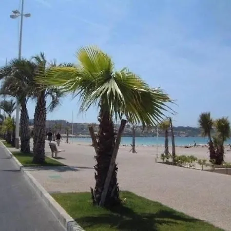 Cap Marine 21 سيكس-فور-لو-بلاج